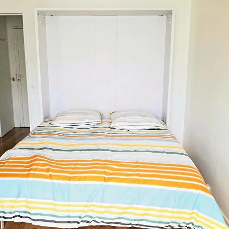 Apartmán Bright, Calm, Well Located, And Furnished 30m2 Studio Paříž