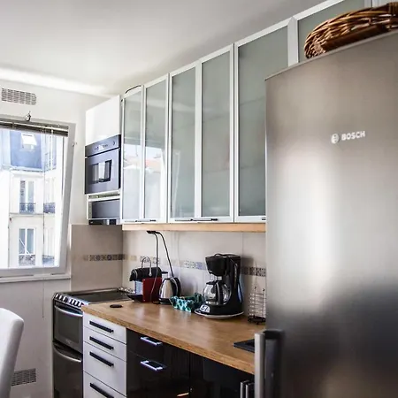Apartmán Bright, Calm, Well Located, And Furnished 30m2 Studio Paříž